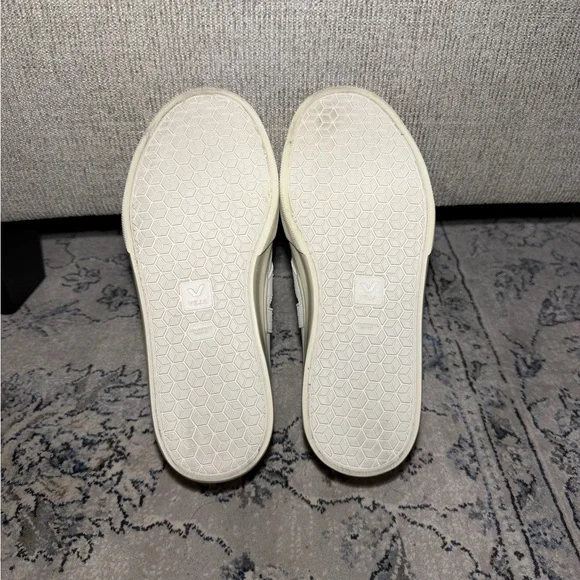 Veja Campo Sneakers Tan - Picture 9 of 10